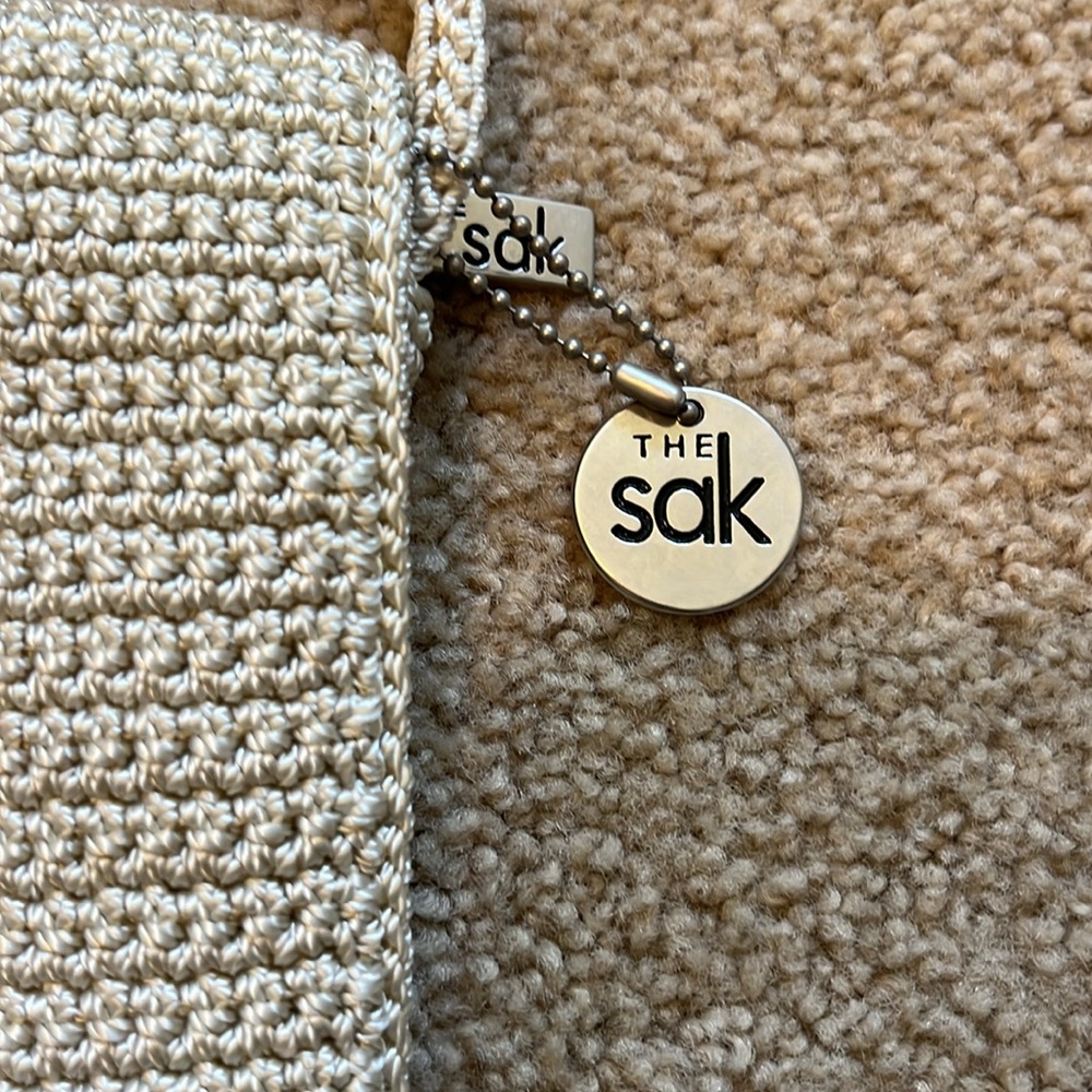 Beige The Sak crossbody bag in excellent condition. Zipper inner pocket. - Picture 3 of 6